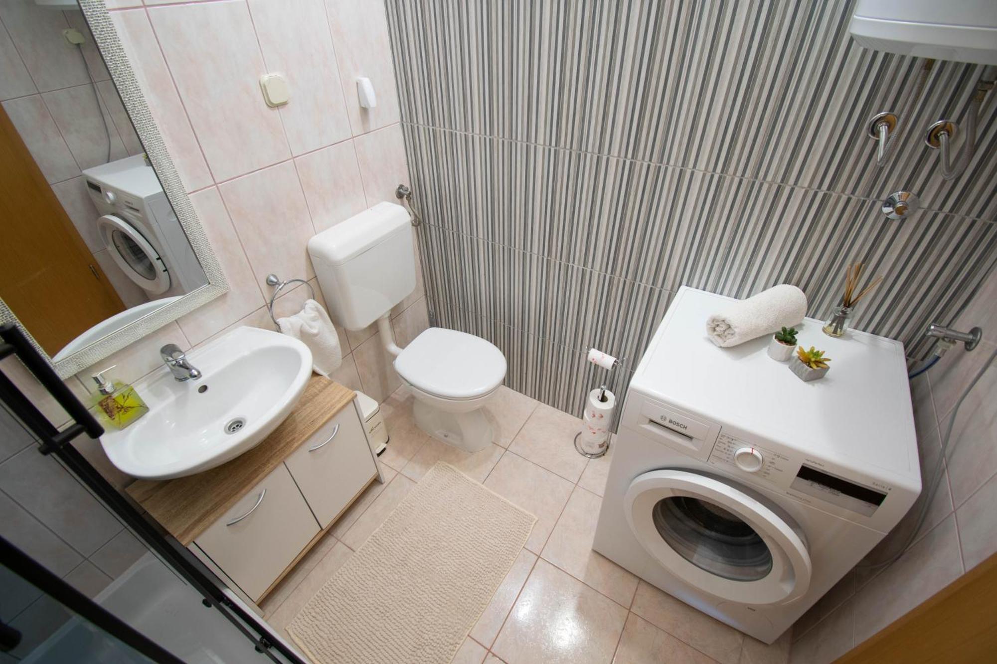 Apartment 30 M From Beach,Makarska,Marija מראה חיצוני תמונה