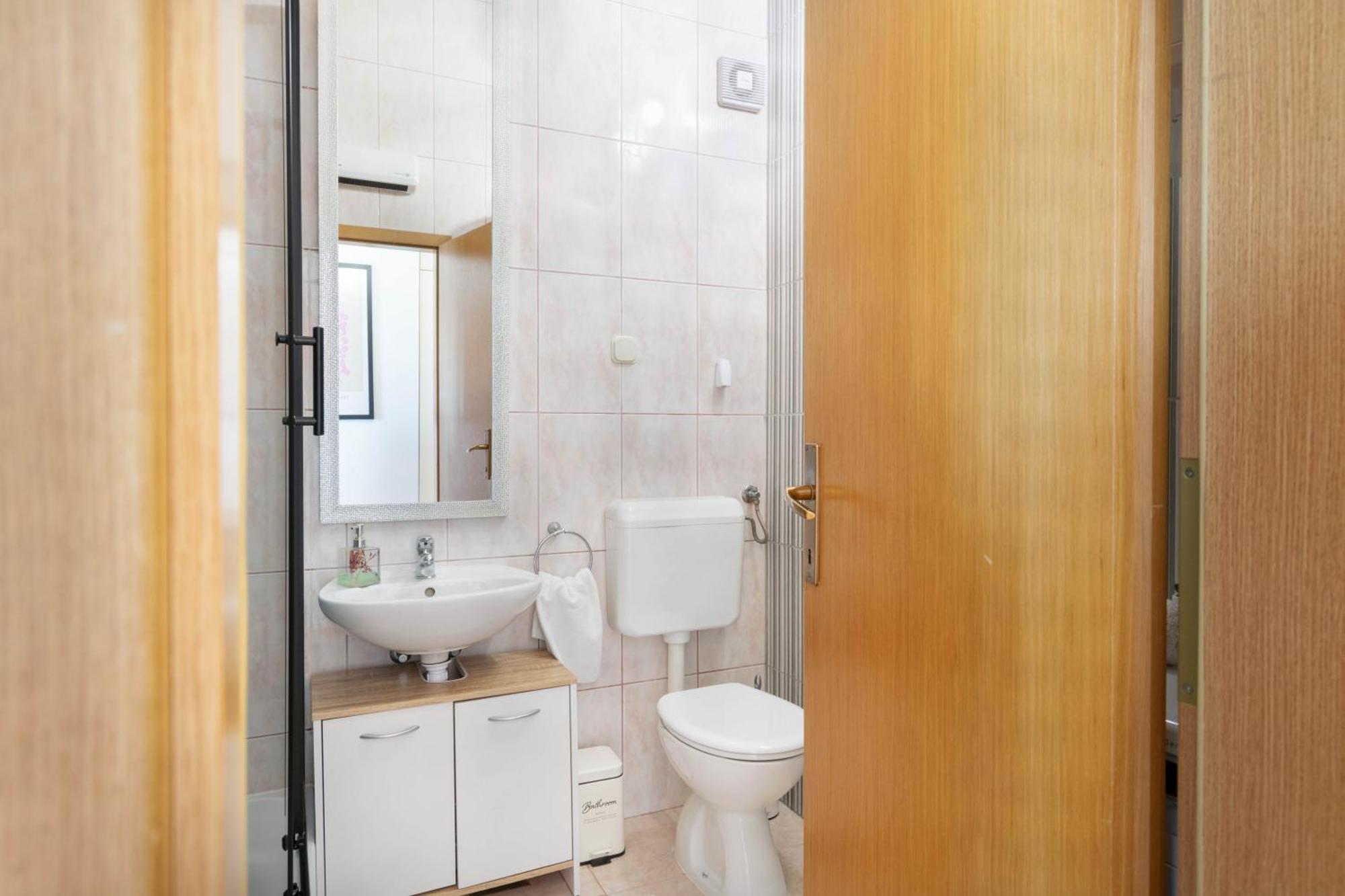 Apartment 30 M From Beach,Makarska,Marija מראה חיצוני תמונה